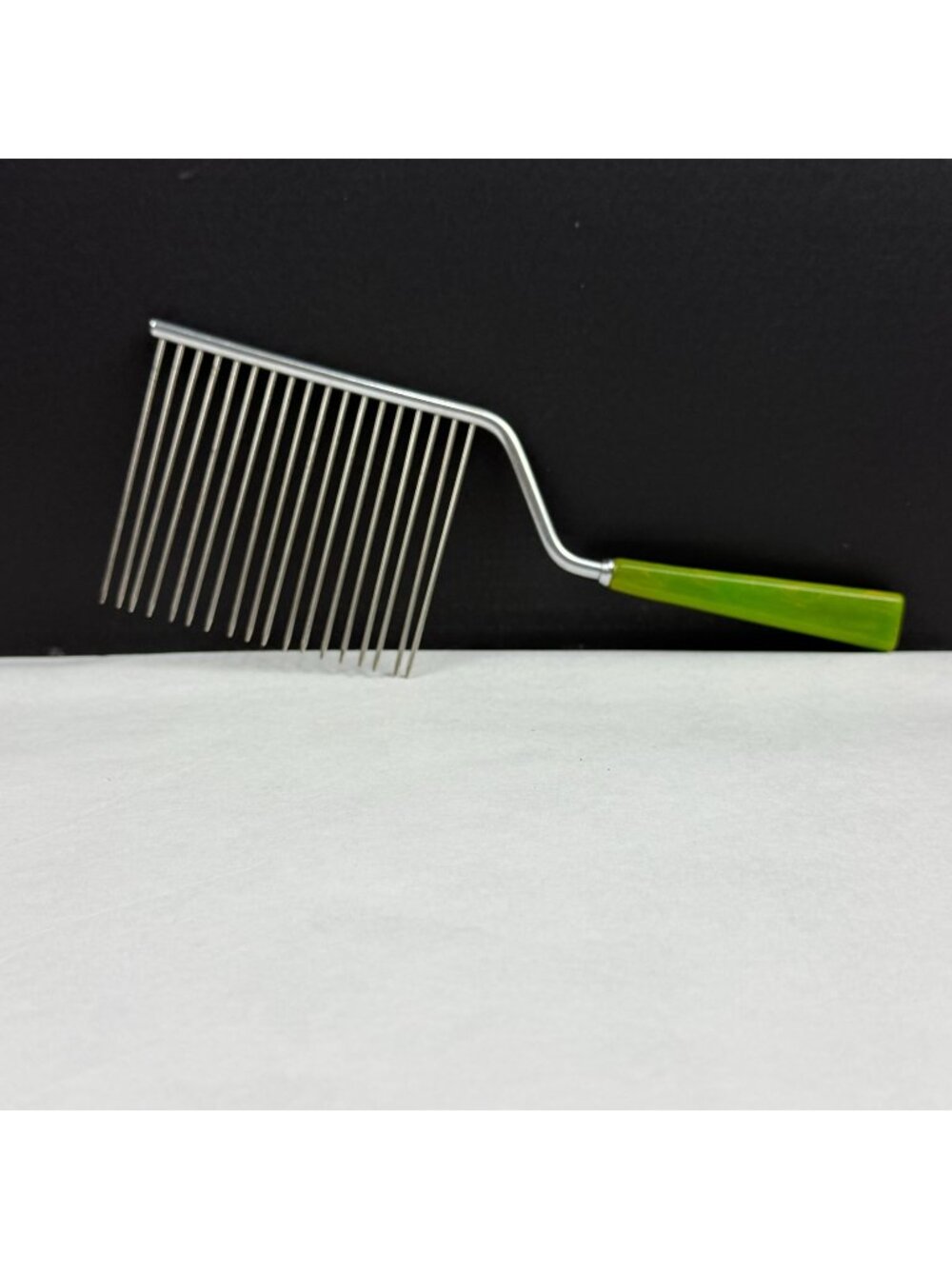Vintage Angel Food Cake Breaker Cutter Comb Green Bakelite Handle